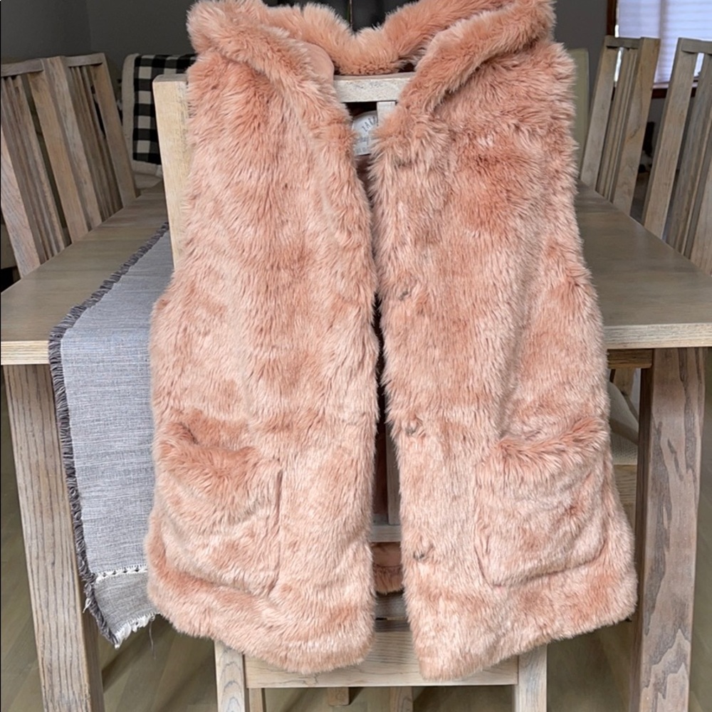 Zara vest for girls.  Fits small adult.